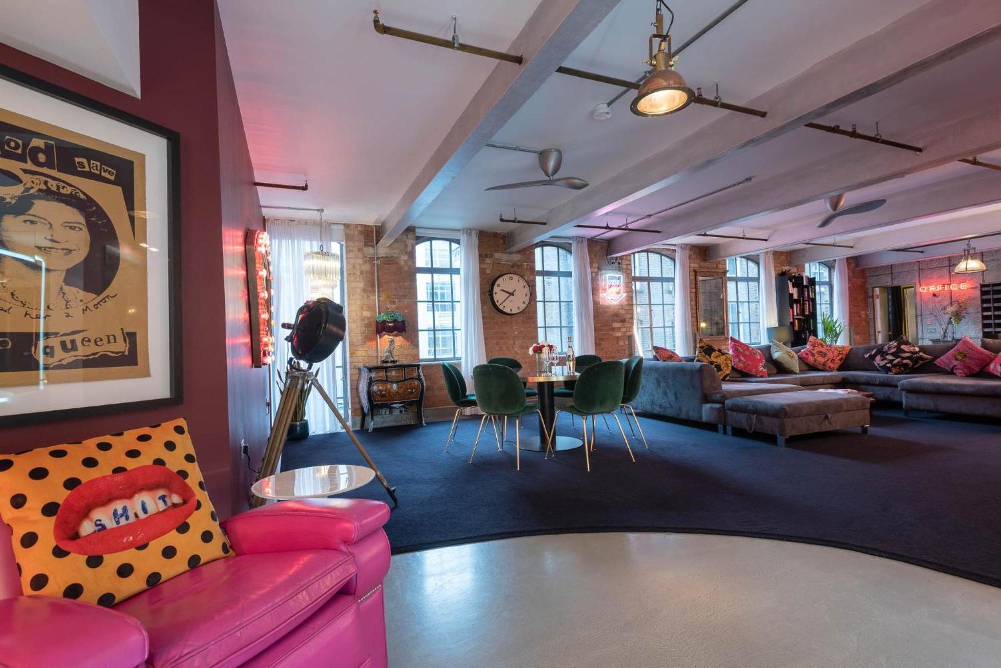 Amazingly Luxurious Loft Apartment, Soho - 3 Bedrooms, 2 Bath & Office Londra Esterno foto