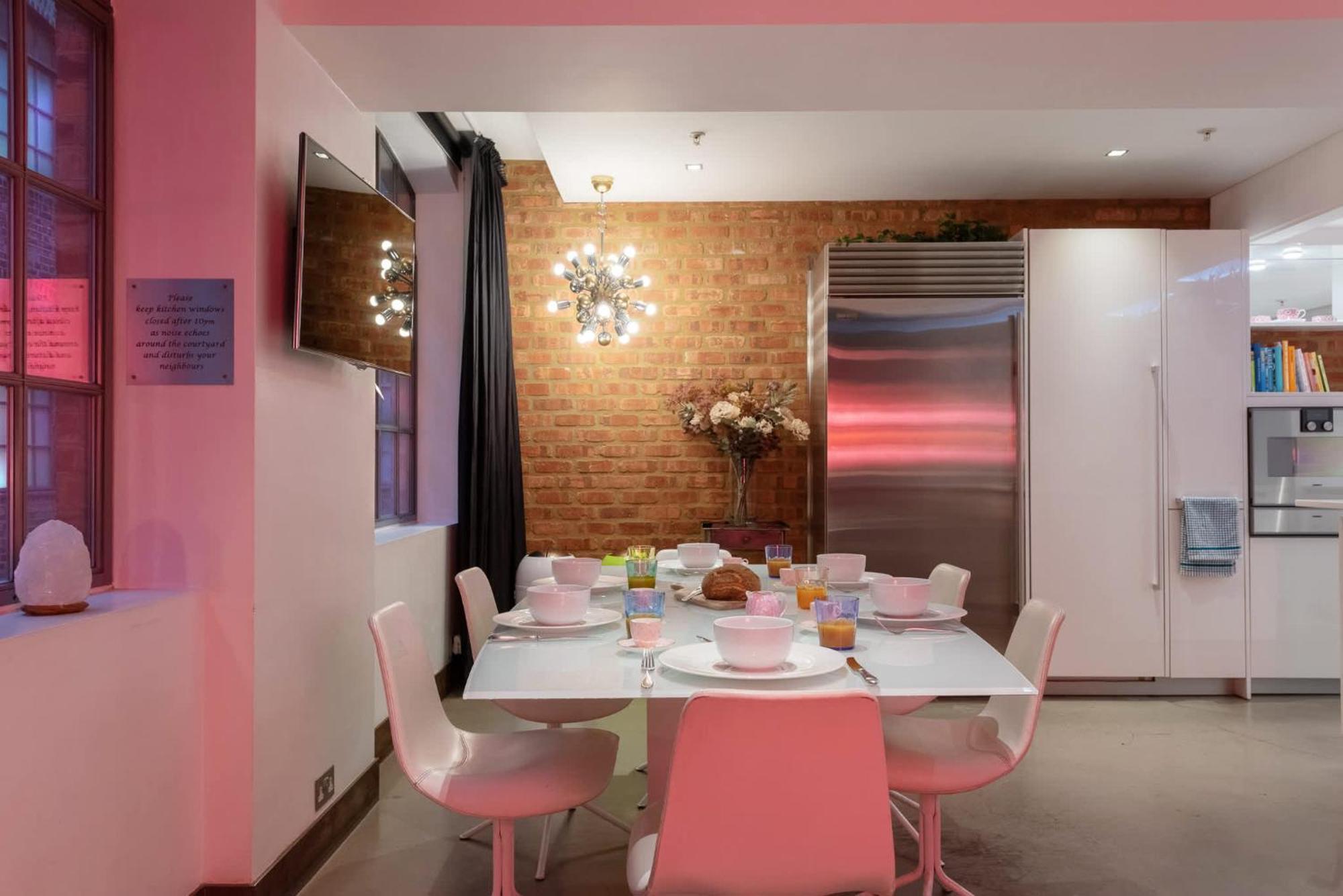 Amazingly Luxurious Loft Apartment, Soho - 3 Bedrooms, 2 Bath & Office Londra Esterno foto
