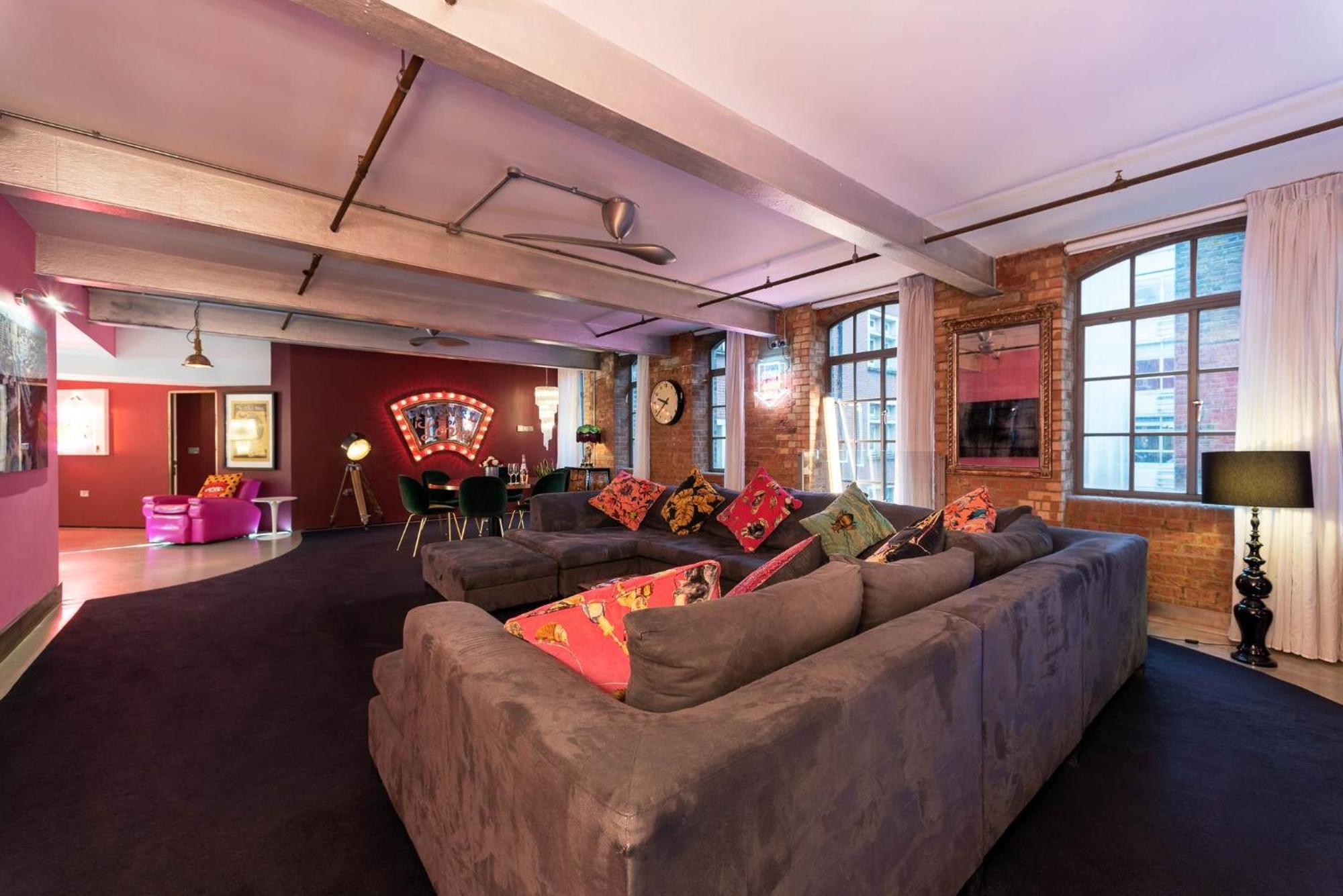 Amazingly Luxurious Loft Apartment, Soho - 3 Bedrooms, 2 Bath & Office Londra Esterno foto