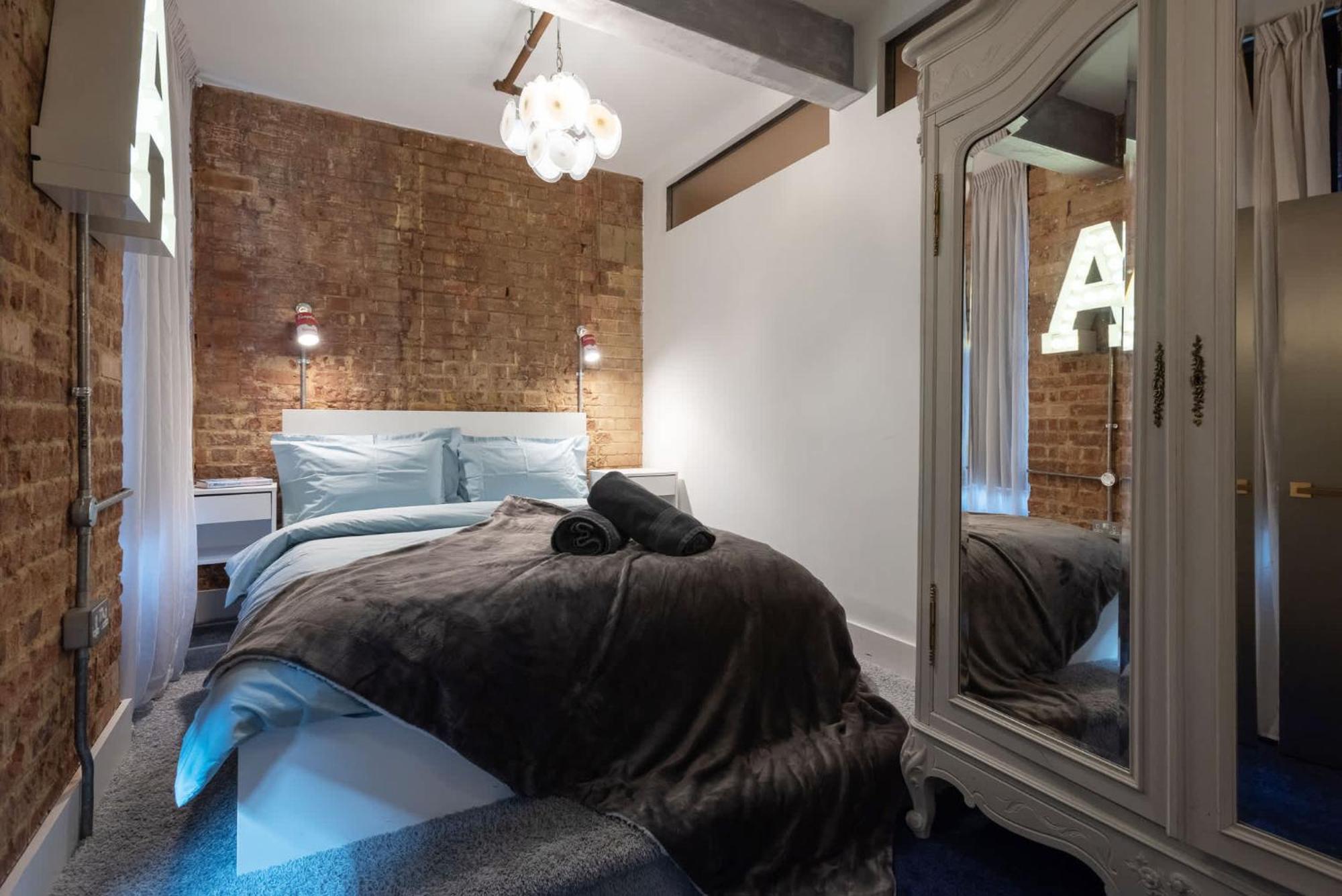 Amazingly Luxurious Loft Apartment, Soho - 3 Bedrooms, 2 Bath & Office Londra Esterno foto