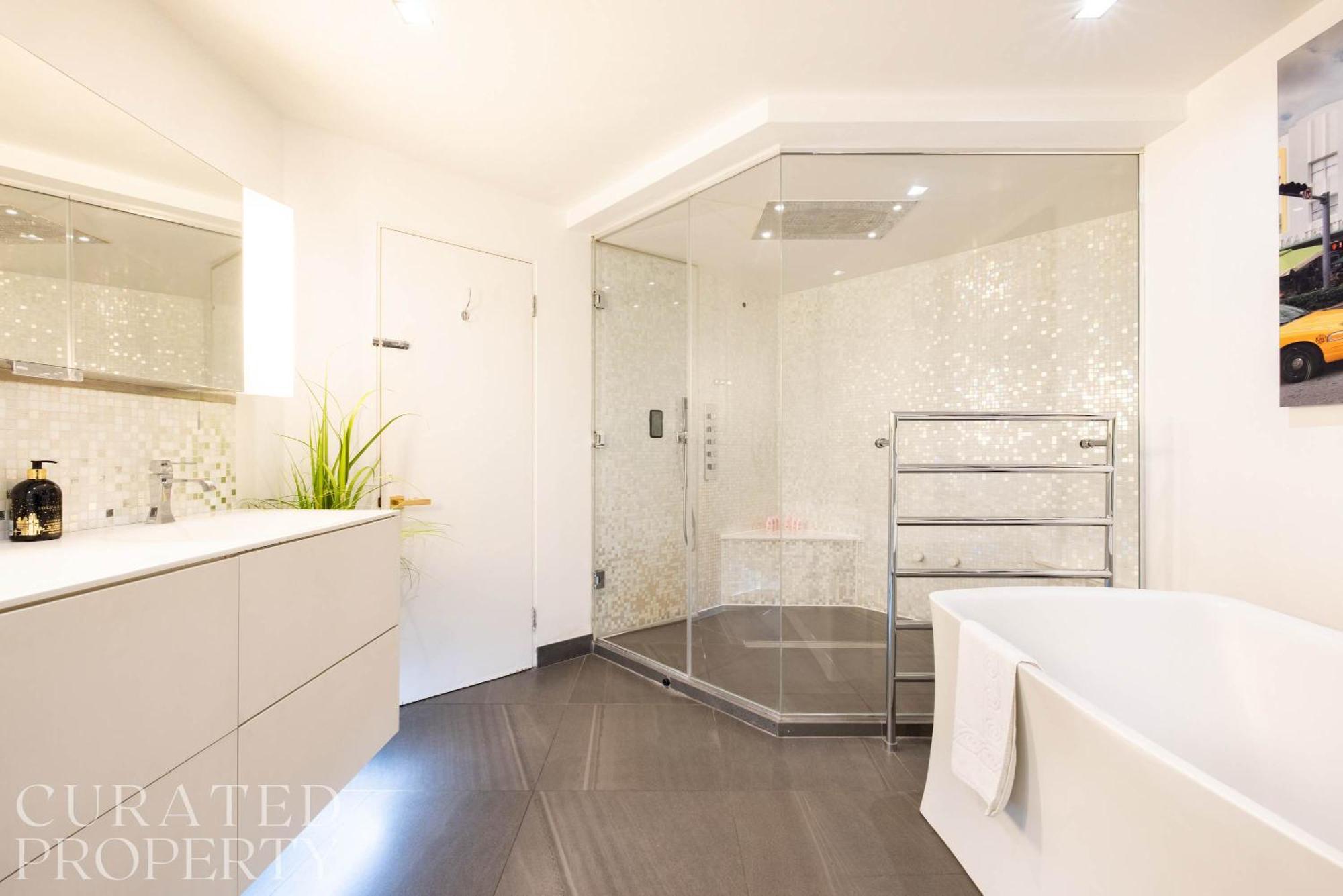 Amazingly Luxurious Loft Apartment, Soho - 3 Bedrooms, 2 Bath & Office Londra Esterno foto