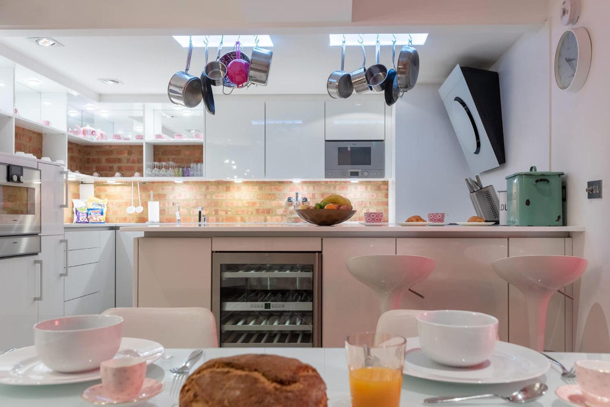 Amazingly Luxurious Loft Apartment, Soho - 3 Bedrooms, 2 Bath & Office Londra Esterno foto