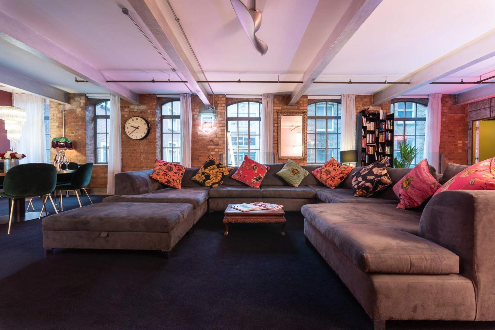 Amazingly Luxurious Loft Apartment, Soho - 3 Bedrooms, 2 Bath & Office Londra Esterno foto