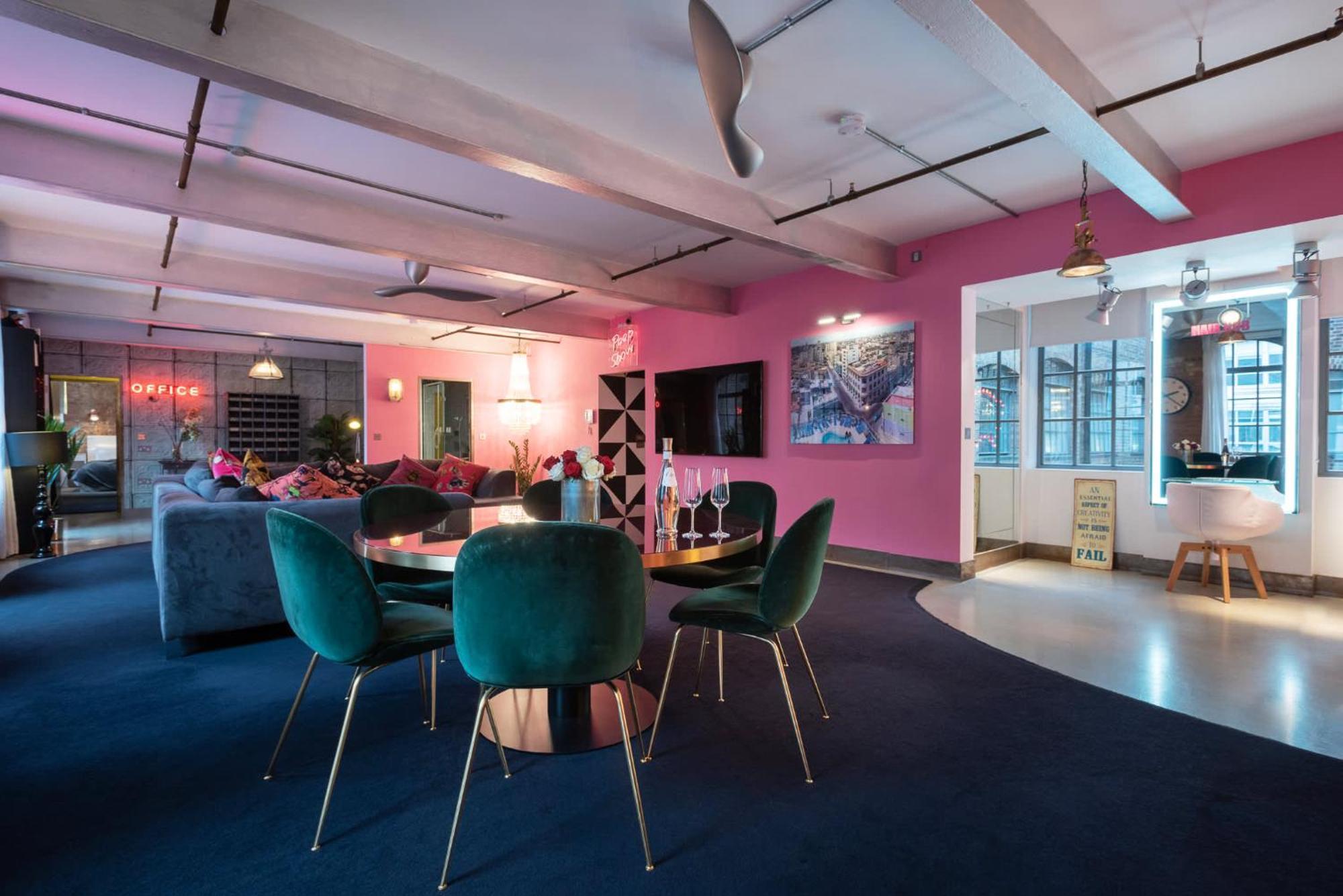 Amazingly Luxurious Loft Apartment, Soho - 3 Bedrooms, 2 Bath & Office Londra Esterno foto
