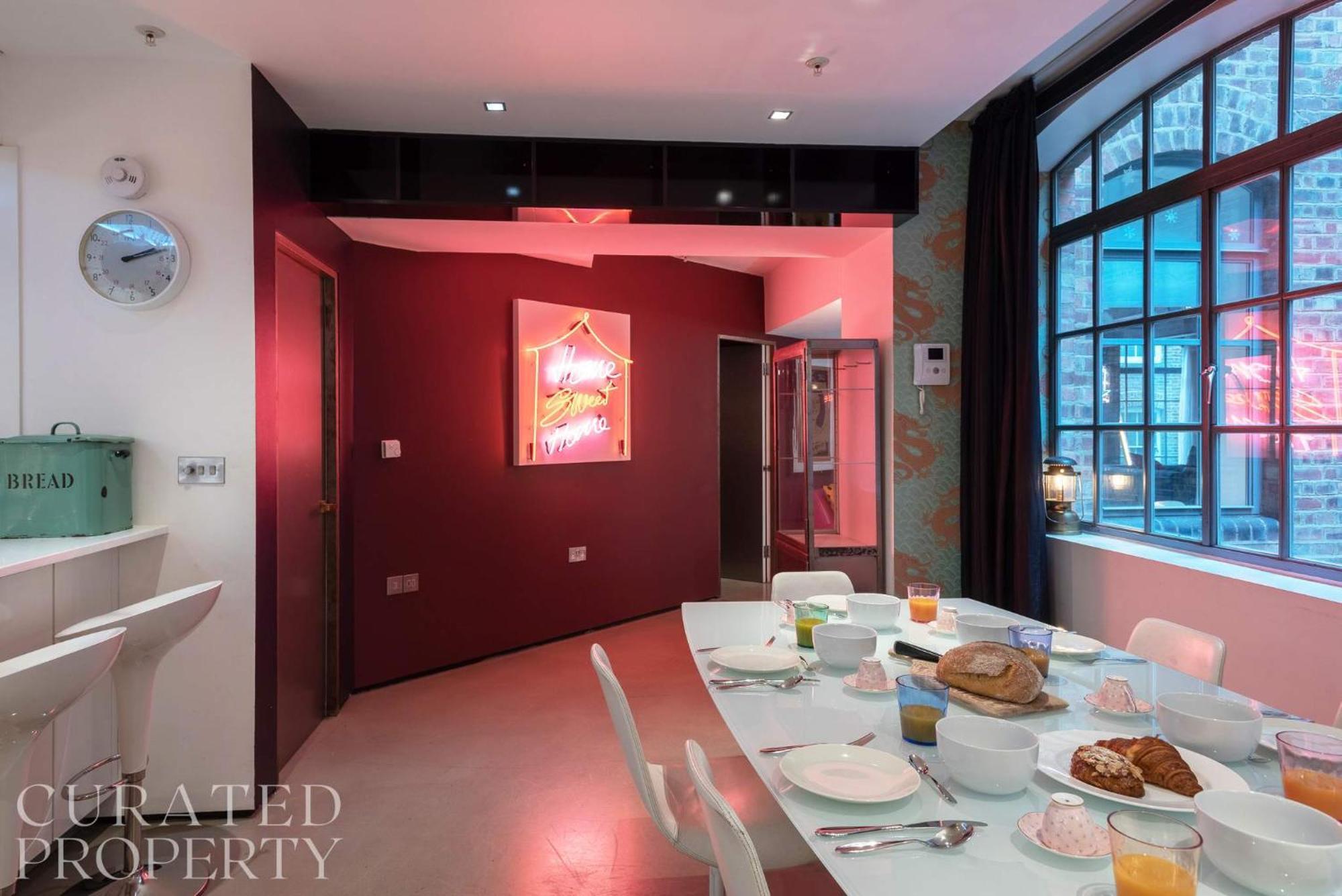 Amazingly Luxurious Loft Apartment, Soho - 3 Bedrooms, 2 Bath & Office Londra Esterno foto