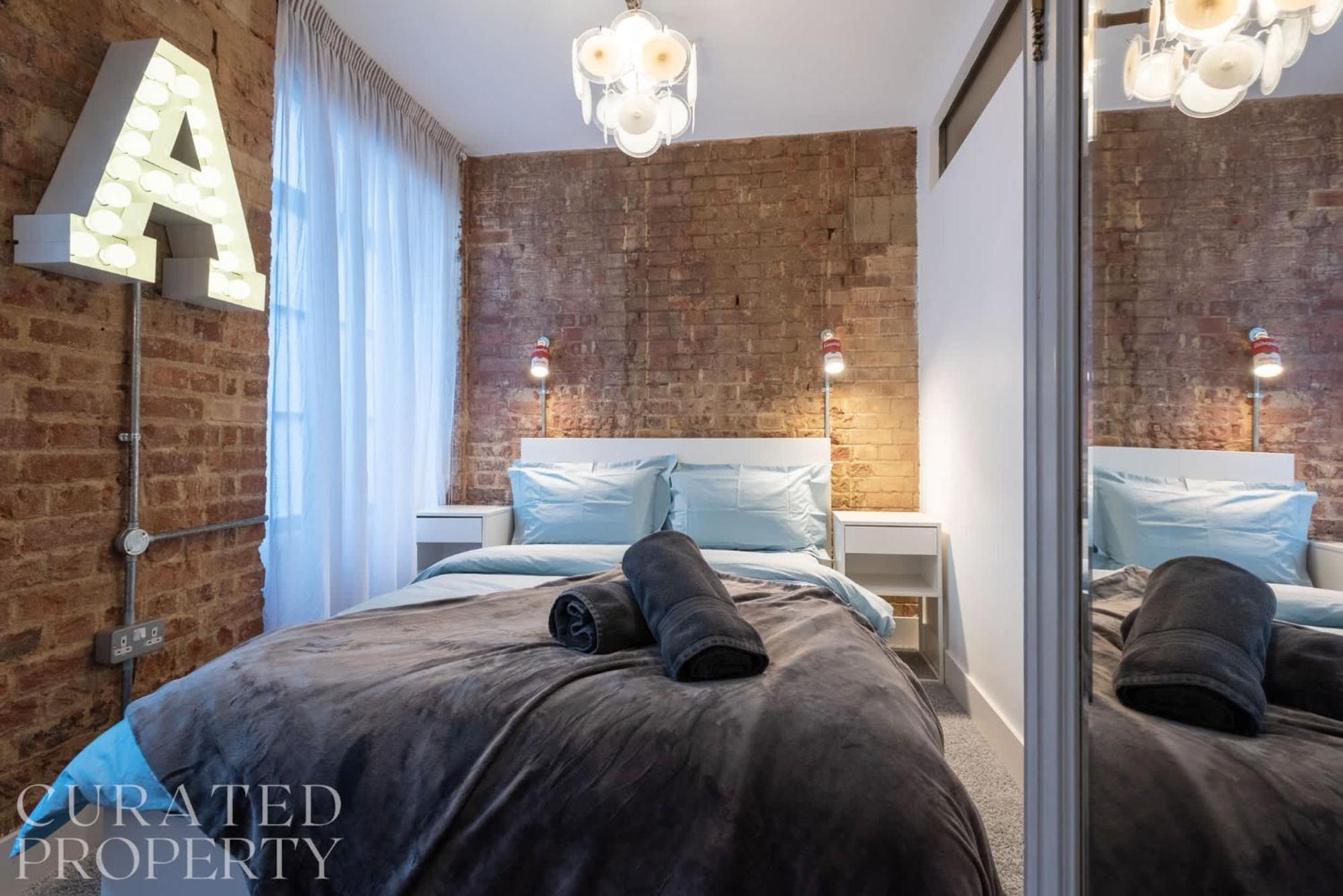 Amazingly Luxurious Loft Apartment, Soho - 3 Bedrooms, 2 Bath & Office Londra Esterno foto